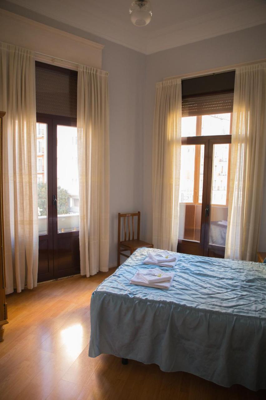 Hostal Lamalonga Hotel Madrid Kültér fotó