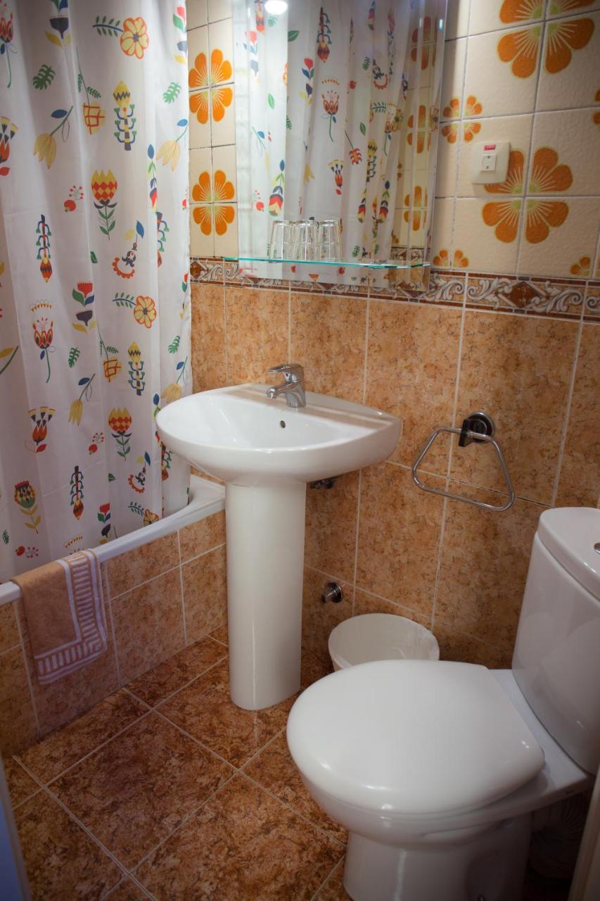 Hostal Lamalonga Hotel Madrid Kültér fotó