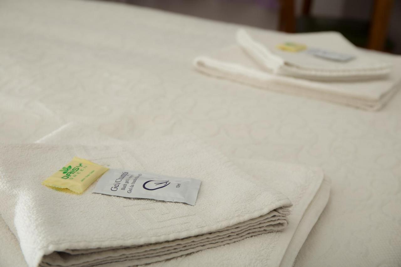 Hostal Lamalonga Hotel Madrid Kültér fotó