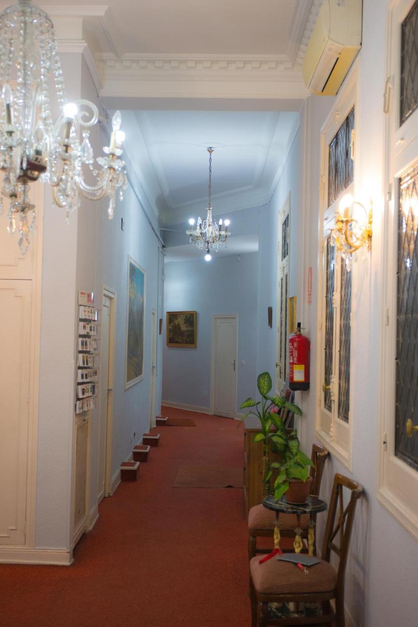Hostal Lamalonga Hotel Madrid Kültér fotó