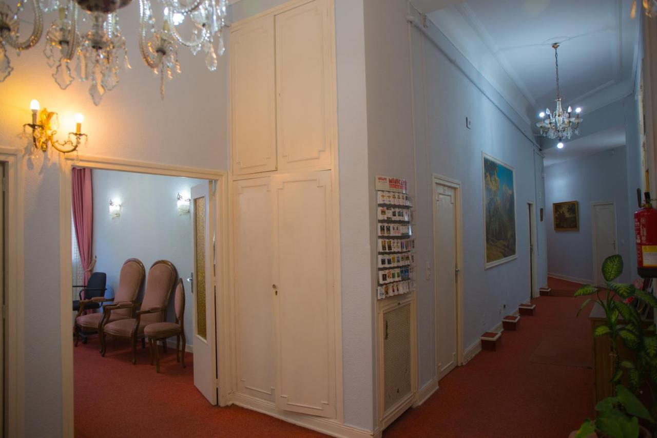 Hostal Lamalonga Hotel Madrid Kültér fotó