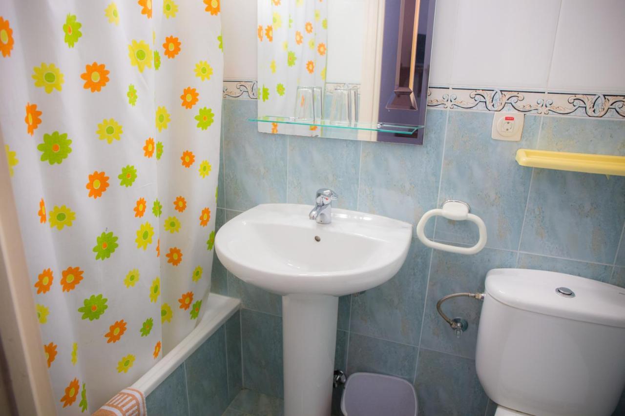 Hostal Lamalonga Hotel Madrid Kültér fotó